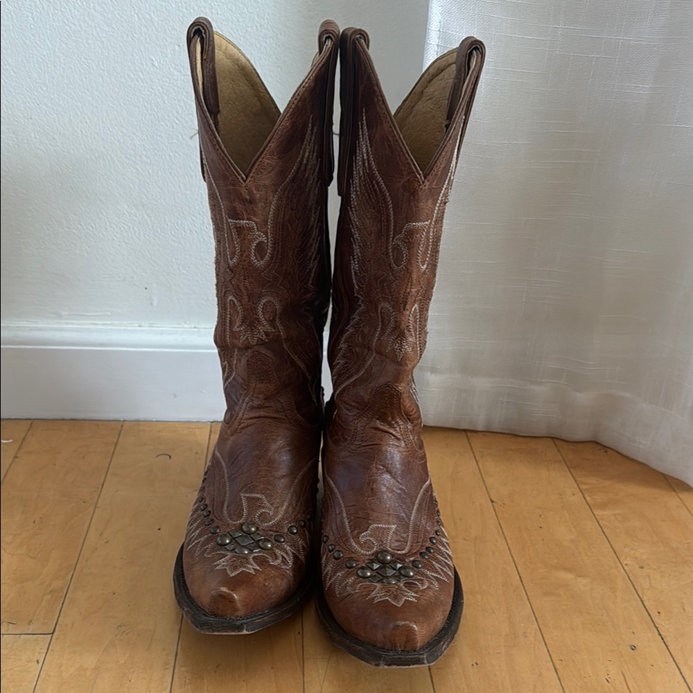 Idyllwind Brown Heeled Boots
